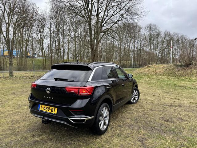 Volkswagen T-Roc 1.5 TSI 150PK Sport | TREKHAAK 1.500KG | ADAP. CRUISE | BLINDSPOT | LED | STOELVERWARMING |
