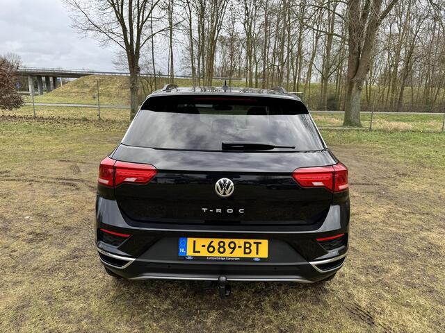 Volkswagen T-Roc 1.5 TSI 150PK Sport | TREKHAAK 1.500KG | ADAP. CRUISE | BLINDSPOT | LED | STOELVERWARMING |