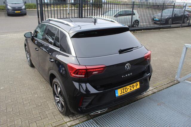 Volkswagen T-Roc 1.5 TSI R-Line Automaat/Trekhaak afneembaar/Apple carplay/Achteruitrijcamera/Keyless/Stoelverwarming/IQ Light/Adaptive cruise control/Parkassist/Lane assist/DAB+/Inklapbare spiegels