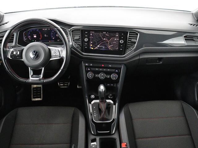 Volkswagen T-Roc 1.5 TSI Sport | Panoramadak | Adaptive cruise | Keyless | Carplay | Navigatie | Full LED | Virtual Cockpit | Climate control | Parkeerhulp | Bluetooth