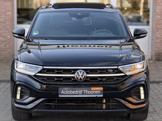 Volkswagen T-Roc 1.5 TSI R-Line | Trekhaak | Pano | 19" | Stuurverwarming