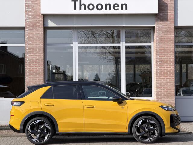 Volkswagen T-Roc 1.5 eTsi R-Line First Edition | HUD | 360° camera | 20 "