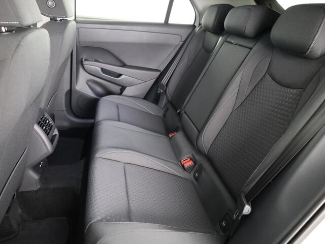 Volkswagen T-Roc Life First Edition 1.5 eTSI 85 kW / 116 PK SUV 7 v