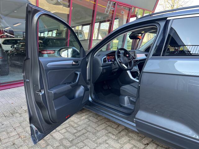 Volkswagen T-Roc 1.5 TSI Life Business | BTW | ACC | PDC | Keyless | Carplay | Stoelverw. |