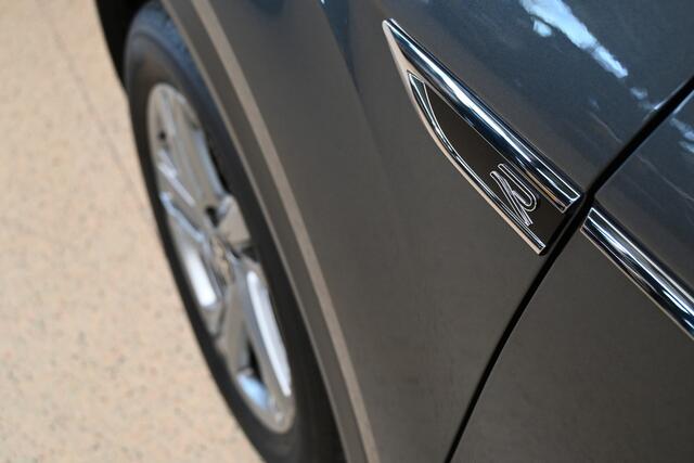 Volkswagen T-Roc 1.5 TSI 150pk R-Line | IQ. Light | Keyless | Elek. klep | 100% (Dealer) onderhouden label