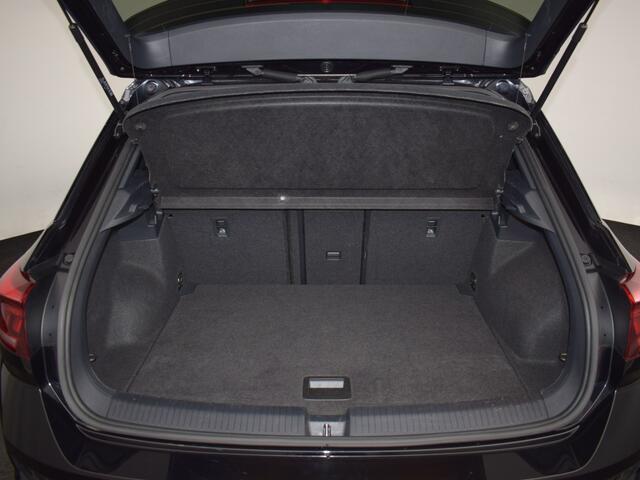 Volkswagen T-Roc 1.5 TSI Sport | DSG o Black Style o Keyless o Camera o CarPlay