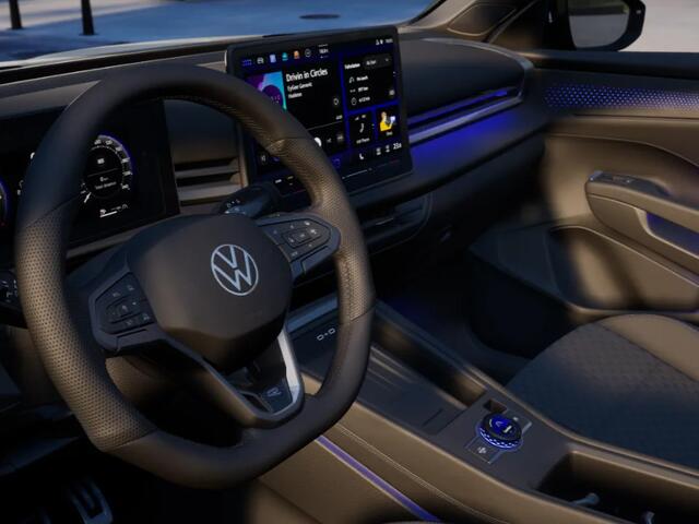 Volkswagen T-Roc R-Line First Edition 1.5 eTSI 150 PK 7 versn. DSG · Achteruitrijcamera · Draadloze telefoonlader · Black Style Pakket · Electrische Achterklep ·