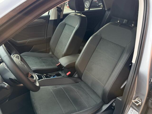 Volkswagen T-Roc 1.5 TSI LIFE EDITION