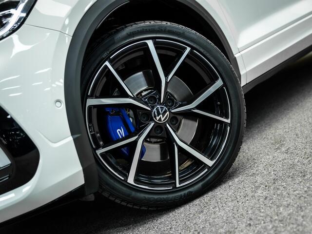 Volkswagen T-Roc 2.0 TSI 4Motion R | Akra | Elektrische stoelen met geheugen | Pano | Stoelverwarming |