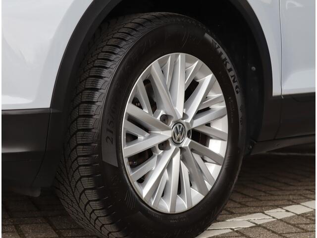 Volkswagen T-Roc 1.0 TSI Style | Stoelverwarming | Camera | ACC |