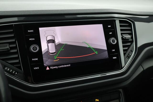 Volkswagen T-Roc 1.5 TSI 150pk DSG R-Line Sport Panoramadak Camera Leder Navigatie Virtual Cockpit