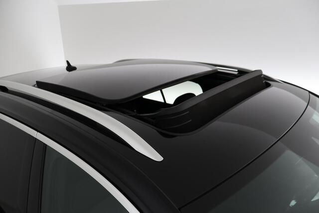 Volkswagen T-Roc 1.5 TSI 150pk DSG R-Line Sport Panoramadak Camera Leder Navigatie Virtual Cockpit