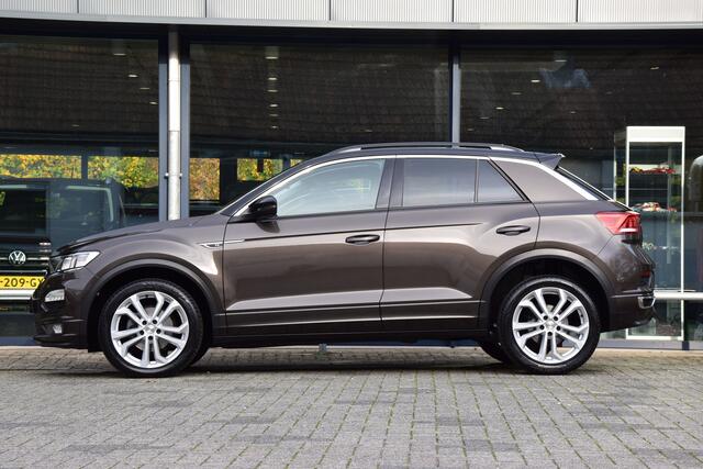 Volkswagen T-Roc 1.5 TSI Sport Business R DSG Automaat | BOVAG Garantie | Trekhaak | Virtual Cockpit | Navigatie | Achteruitrijcamera | 18'' Velgen Met All Season Banden | Adaptive Cruise | Stoelverwarming |