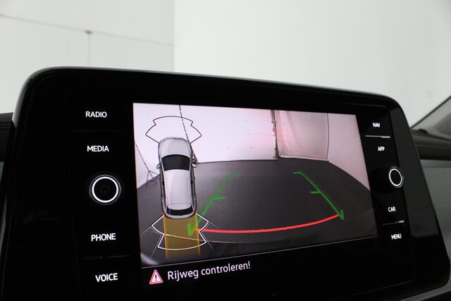 Volkswagen T-Roc 1.5 TSI Life Business Edition Automaat/Camera/Winterpakket
