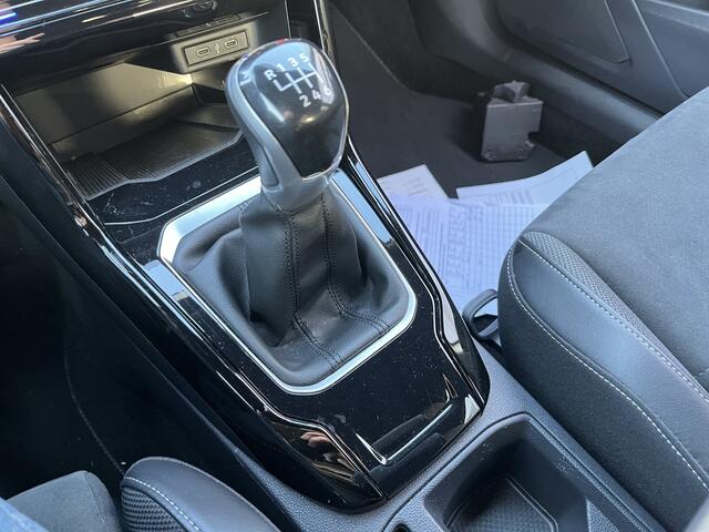 Volkswagen T-Roc 1.0 TSI R-Line / ACC/ ERGO ACTIVE/ STOELVERWARMING/ PARK.SENSOREN V+A/ CAMERA/ APP-CONNECT/ RIJ-MODI/ VIRTUAL COCKPIT/ DAB/ NAVI/ CLIMA/ LED/ 17'' LMV