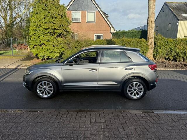 Volkswagen T-Roc 1.5 TSI Live*apple Carplay/Android*navigatie*stoelverwarming*automaat*