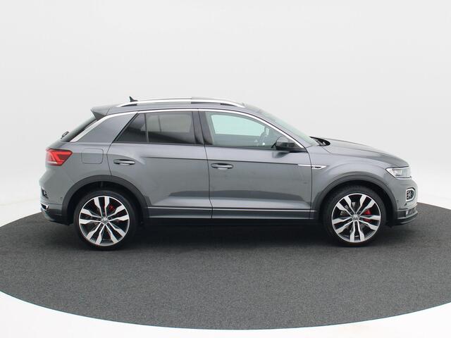 Volkswagen T-Roc 1.5 TSi 150 Pk Automaat Sport Business R-Line | Panoramadak | Adaptive Cruise | Climate Control | Stoelverwarming | Parkeersensoren | Bluetooth | Trekhaak | Navigatie | 19 Inch | 67.919 Km!!