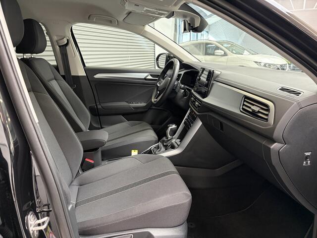 Volkswagen T-Roc 1.5 TSI/PDC V+A/CAM/KEY-LESS/17 INCH/STOEL STUUR VERW/ENZ