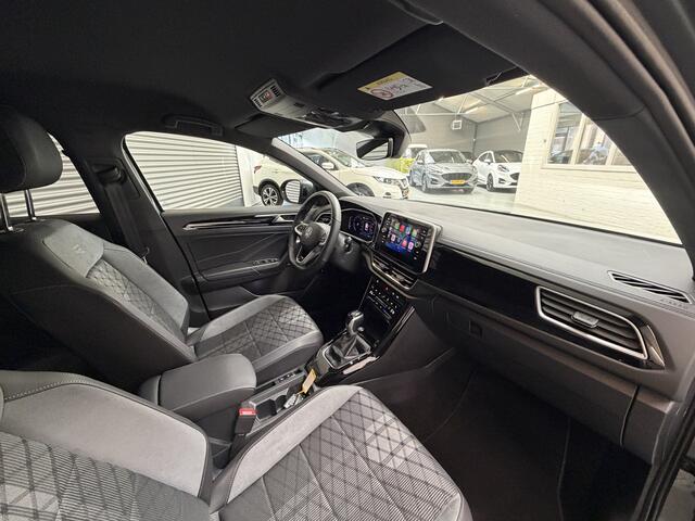 Volkswagen T-Roc 1.5 TSI R-LINE/IQ LIGHT/IQ DRIVE/KEY-LESS/EL A KLEP/ENZ