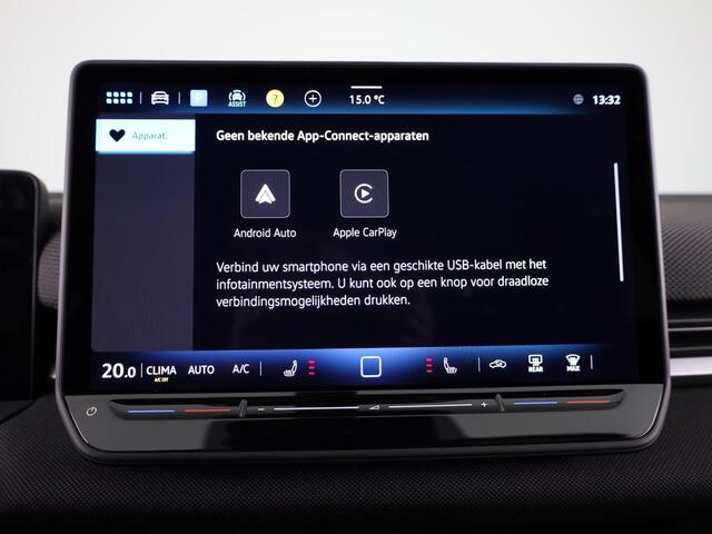 Volkswagen T-Roc Life First Edition 1.5 eTSI 85 kW / 116 PK SUV 7 v