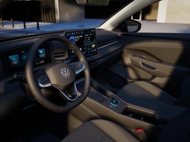 Volkswagen T-Roc Life First Edition 1.5 eTSI 85 kW / 116 PK SUV 7 v