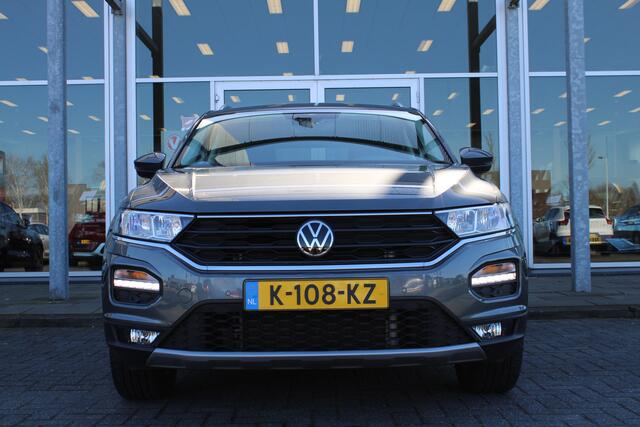 Volkswagen T-Roc 1.5 TSI Automaat Style Business | Adapt. Cruise | Camera | Verw. Voorstoelen | DAB | AppleCarplay | El. Achterklep |
