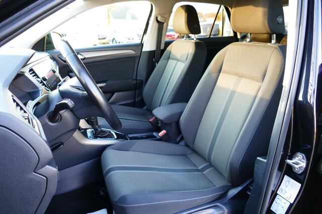 Volkswagen T-Roc 1.5 150pk TSI Sport Bj21. Adap Cruise, Carplay/Android Navi, Clima, PDC V+A, 17"LMV Haak 1500kg