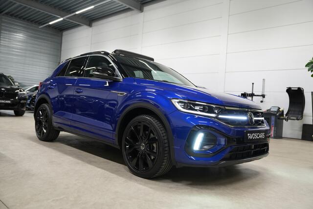 Volkswagen T-Roc 1.5 TSI R-Line * Pano - Keyless - Camera - 19" - Black Style - IQ Light - ACC *