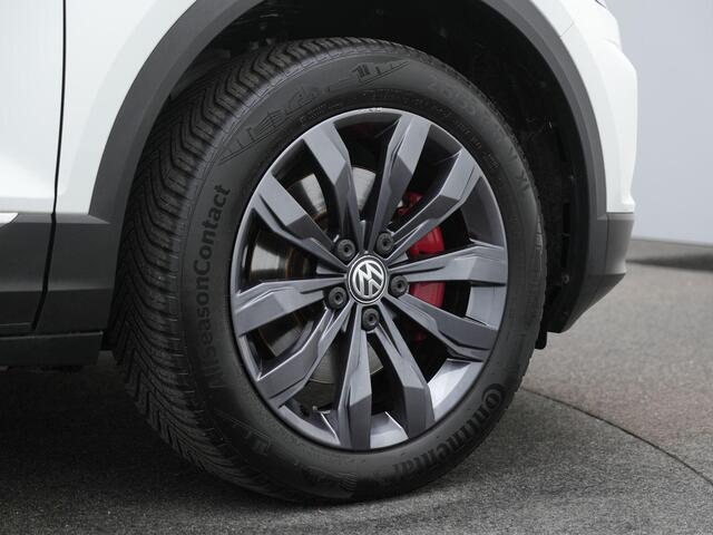 Volkswagen T-Roc 1.0 TSI 115 pk Sport | Achteruitrijcamera | Navigatie | Adaptive Cruise | Elektrische achterklep | Carplay