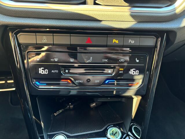 Volkswagen T-Roc 1.5 TSI R-Line Business+ IQ LIGHT | CAMERA | BLIND SPOT | ACC | STOEL- EN STUURVERWARMING