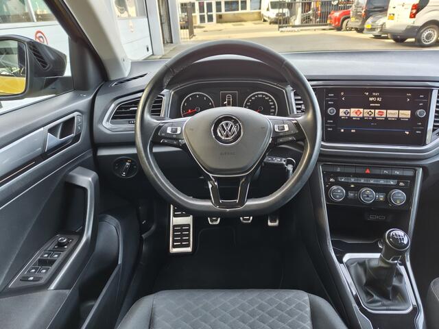 Volkswagen T-Roc 1.5 TSI Style Business | Navi | Sensoren v/a | Stoelverwarming