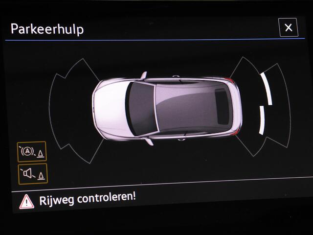 Volkswagen T-Roc Cabrio 1.5 TSI 150pk DSG Style · Apple/Android Car Play · Stoelverwarming · Alarm · Navigatie · P-Sensoren · 17'' Inch ·