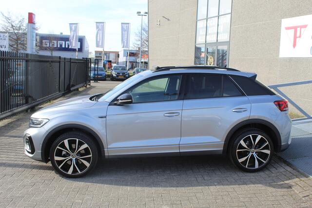 Volkswagen T-Roc 1.5 TSI R-Line Panoramadak/ IQ.Light/Stoelverwarming/Achteruitrijcamera/Apple carplay/Adaptieve cruise control/Lane assist/Elektrische achterklep/Keyless entry/Verkeersbord herkenning/Draadloze telefoonlader
