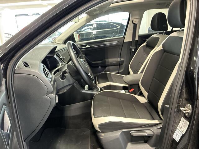 Volkswagen T-Roc 1.5 TSI 150pk DSG Sport · Panoramadak · Camera · Keyless · Apple/Android Car Play · Navigatie · Dodehoek Detectie · 17'' Inch ·