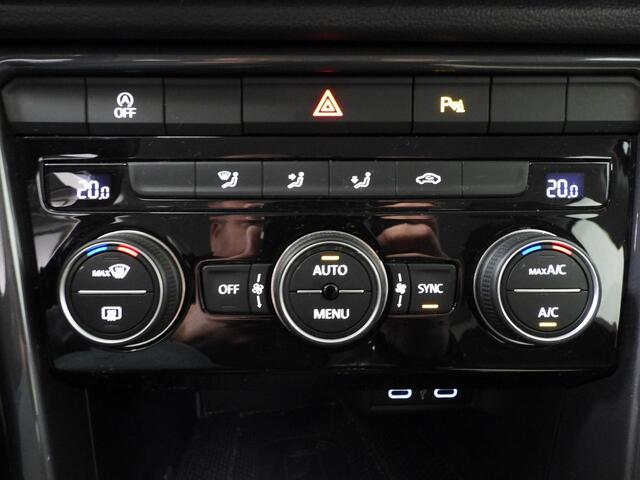 Volkswagen T-Roc 1.5 TSI Sport NAVI/CAMERA/VIRTUAL/LED/TREKH./17"LMV!