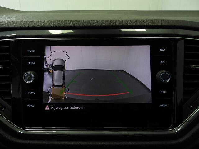 Volkswagen T-Roc 1.5 TSI Sport NAVI/CAMERA/VIRTUAL/LED/TREKH./17"LMV!