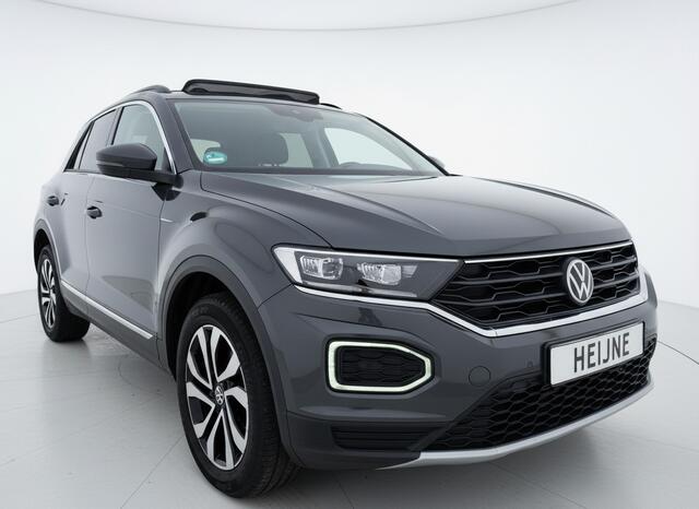 Volkswagen T-Roc TSI 110PK COMFORTLINE CARPLAY/PANORAMADAK/STOELVERW.