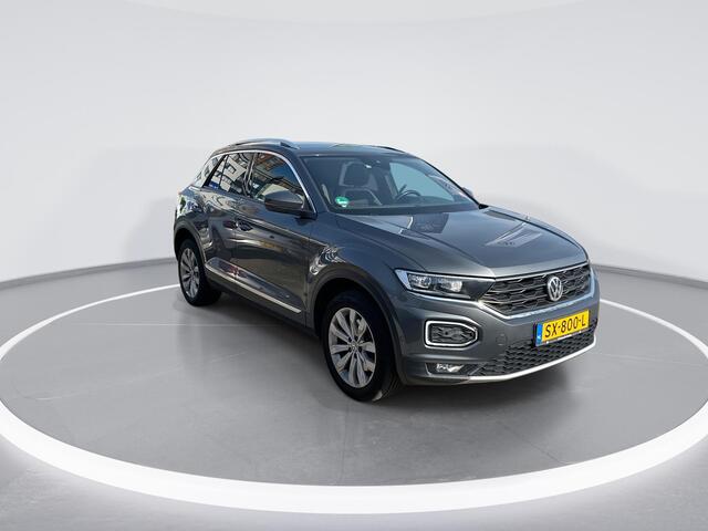 Volkswagen T-Roc 1.5 TSI 150pk DSG Sport · Trekhaak · Camera · Apple/Android Car Play · Dodehoeksensor · Elektrische kofferbakklep ·