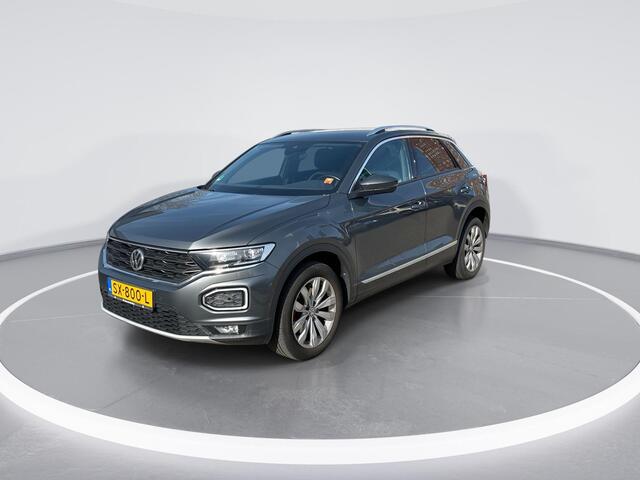 Volkswagen T-Roc 1.5 TSI 150pk DSG Sport · Trekhaak · Camera · Apple/Android Car Play · Dodehoeksensor · Elektrische kofferbakklep ·