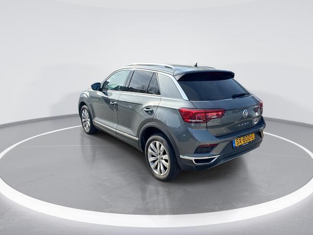 Volkswagen T-Roc 1.5 TSI 150pk DSG Sport · Trekhaak · Camera · Apple/Android Car Play · Dodehoeksensor · Elektrische kofferbakklep ·