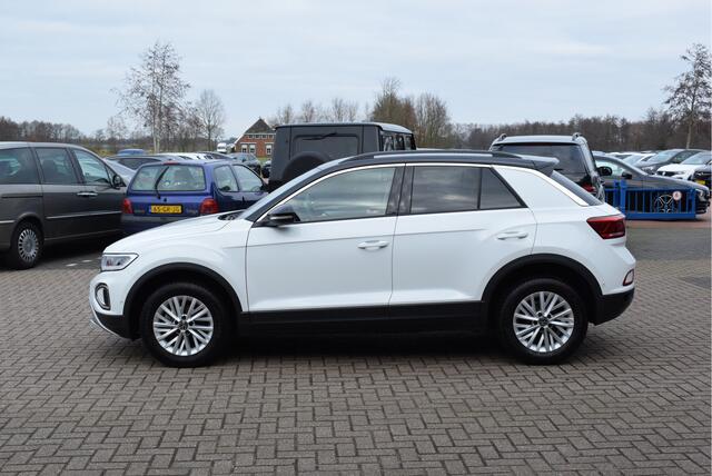 Volkswagen T-Roc 1.0 TSI Life Airco Lichtmetaal Trekhaak Navi
