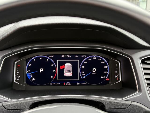 Volkswagen T-Roc Cabrio 1.5 TSI AUT. *!* 2x R-LINE *!* NAVI/ LUXE LEDER/ BEATS/ ACC/ 19 INCH/ MOONSTONE GREY *!*