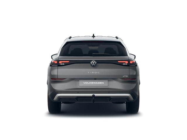 Volkswagen T-Roc Life First Edition 1.5 eTSI 150 PK | Trekhaak | Stoel- & Stuurverwarming | Carplay | Camera |