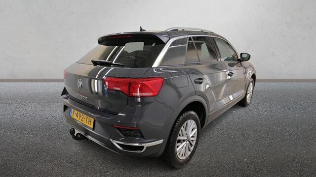 Volkswagen T-Roc 1.0 TSI Style Business NAVI TREKHAAK