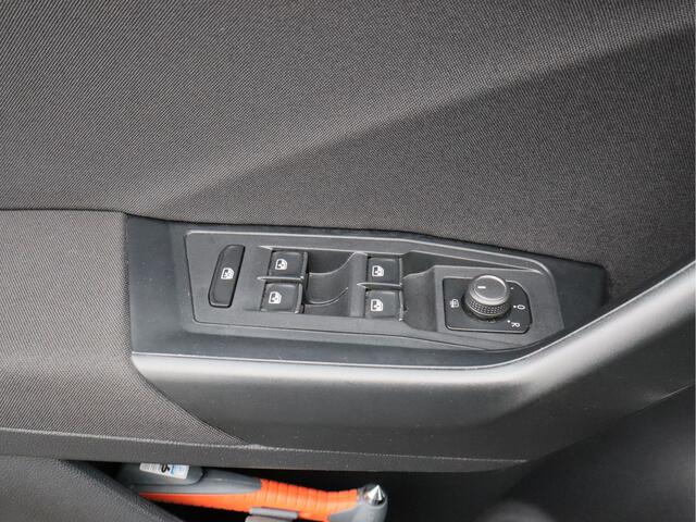 Volkswagen T-Roc 1.0 TSI Style/ lage km/ zeer mooi!