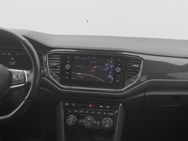 Volkswagen T-Roc 1.5 TSI Sport Business R | CAMERA | CARPLAY | ADAPTIVE | STOELVERW.