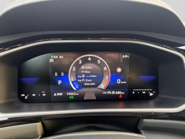 Volkswagen T-Roc Cabrio 1.5 TSI R-Line ** LED, NAVI+, ACC, TREKH, SPIEGEL- & WINTER-PACK, 17-inch LMV ** 1e EIG - VW-AG - UNFALLFREI ** ** INFORMEER OOK NAAR ONZE AANTREKKELIJKE FINANCIAL-LEASE TARIEVEN **