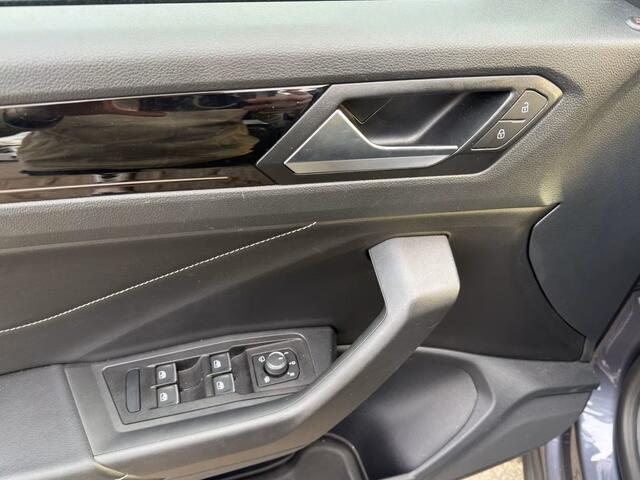 Volkswagen T-Roc Cabrio 1.5 TSI R-Line ** LED, NAVI+, ACC, TREKH, SPIEGEL- & WINTER-PACK, 17-inch LMV ** 1e EIG - VW-AG - UNFALLFREI ** ** INFORMEER OOK NAAR ONZE AANTREKKELIJKE FINANCIAL-LEASE TARIEVEN **