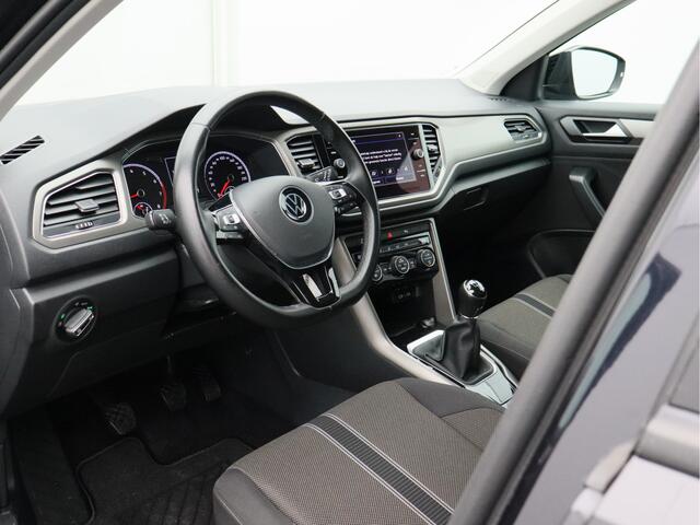 Volkswagen T-Roc 1.0 TSI Style/ lage km/ trekhaak!