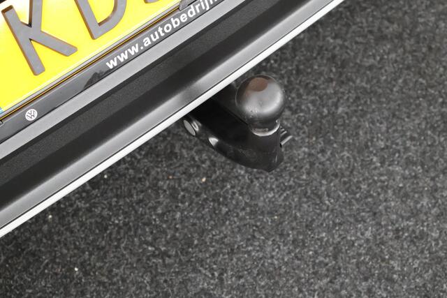 Volkswagen T-Roc 1.5 TSI 150pk DSG Sport Black Style Trekhaak Led Stoelverwarming Virtual Cockpit Navigatie